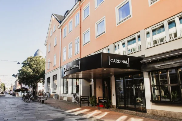 Home Hotel Cardinal